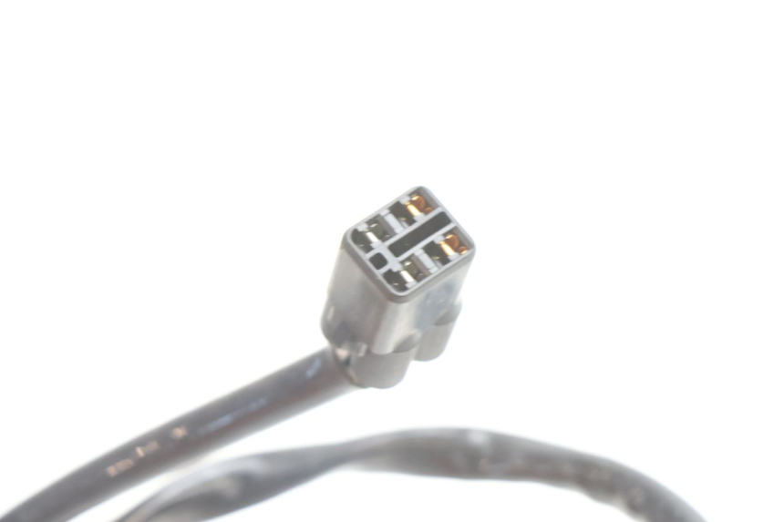 photo de SONDE LAMBDA YAMAHA FZ8 800 (2010 - 2016) - Gros plan technique