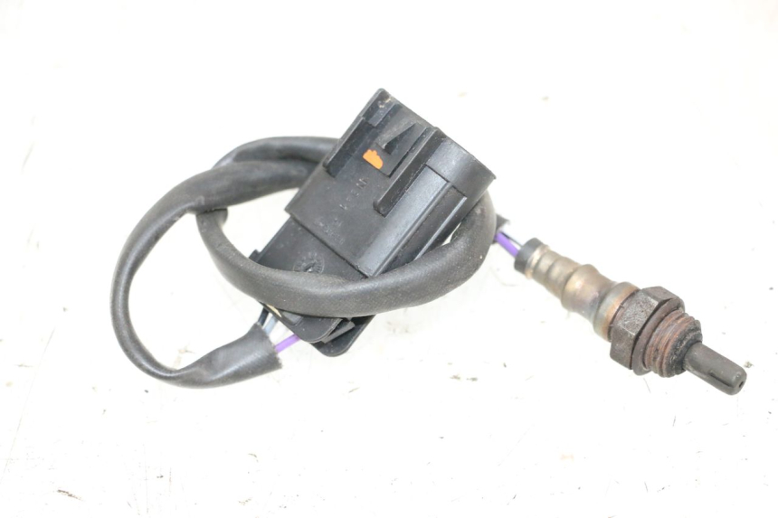 photo de SONDE LAMBDA PEUGEOT SATELIS 125 (2013 - 2018) - Autre angle de vue