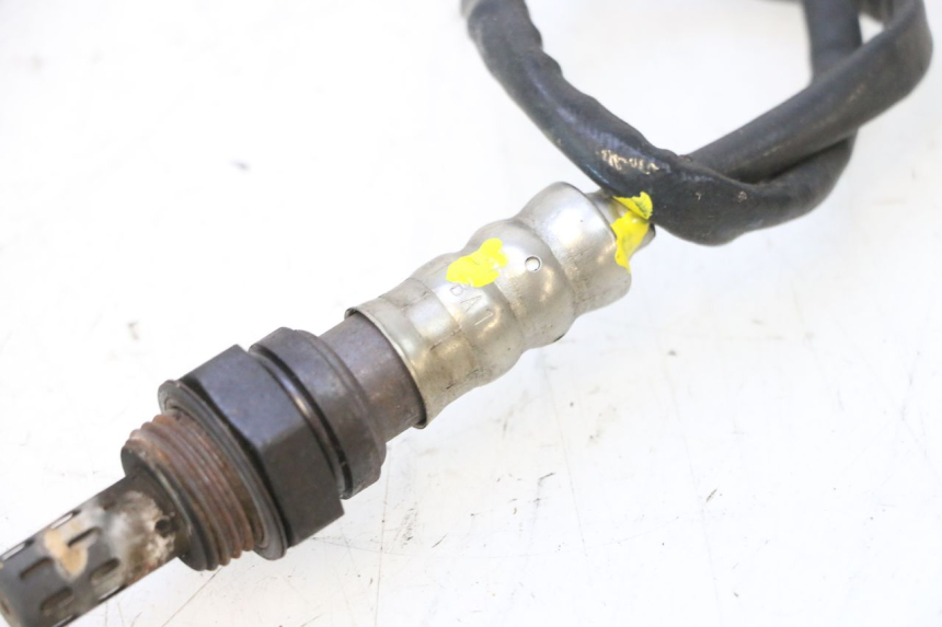 photo de SONDE LAMBDA PEUGEOT SATELIS 125 (2013 - 2018) - Autre angle de vue
