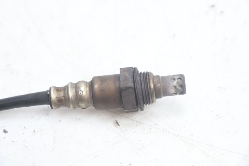 photo de SONDE LAMBDA YAMAHA XMAX X-MAX 125 (2006 - 2009) - Gros plan technique