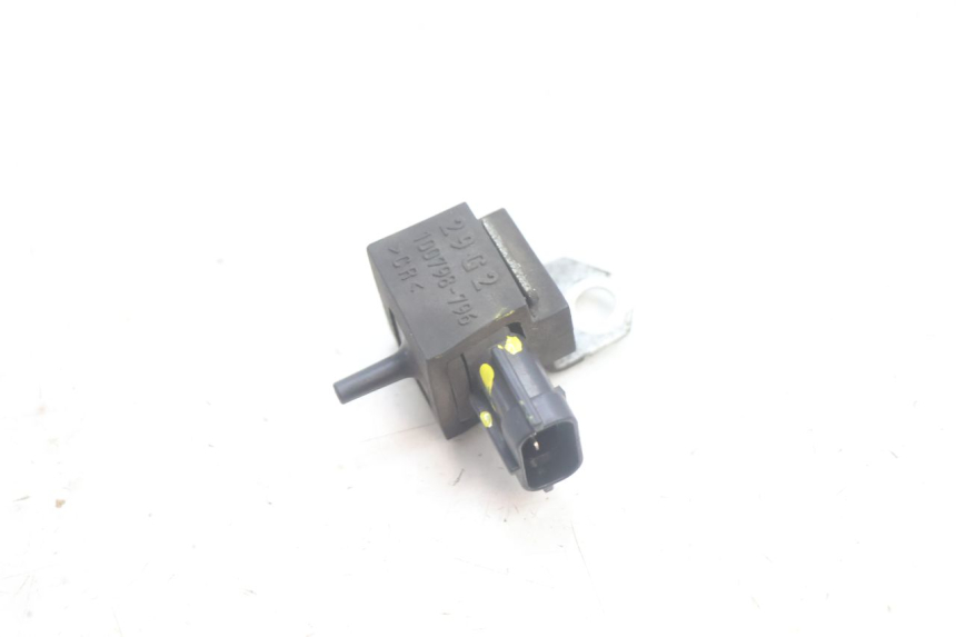 photo de SONDE PRESSION AIR SUZUKI BURGMAN EXECUTIVE ABS 650 (2006 - 2012) - Zoom état d’usage