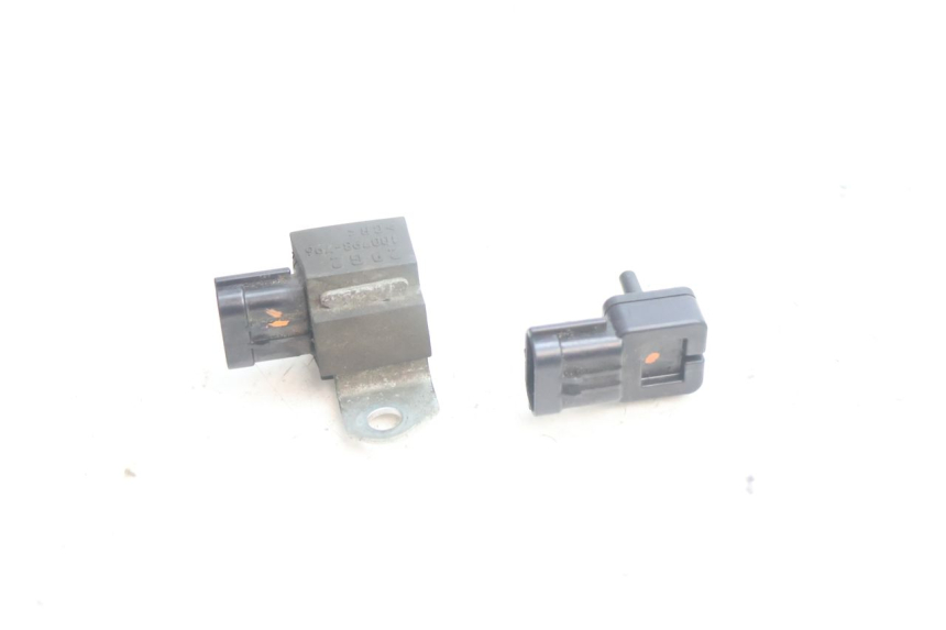 photo de SONDE PRESSION AIR SUZUKI BURGMAN EXECUTIVE ABS 650 (2006 - 2012) - Zoom état d’usage