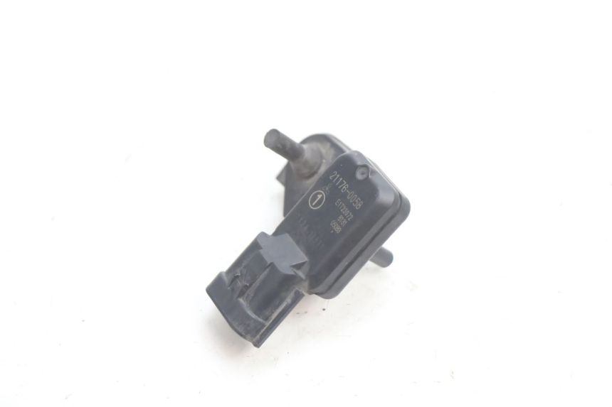 photo de SONDE PRESSION AIR KAWASAKI ER-6 ER6 N 650 (2005 - 2009) - Autre angle de vue