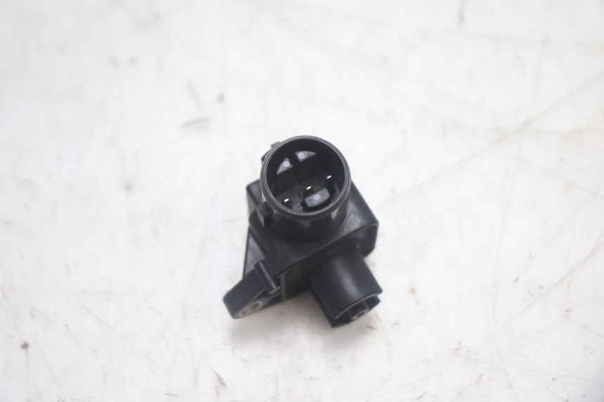 photo de SONDE PRESSION AIR HONDA FJS SILVER WING SILVERWING 400 (2005 - 2008) - Autre angle de vue