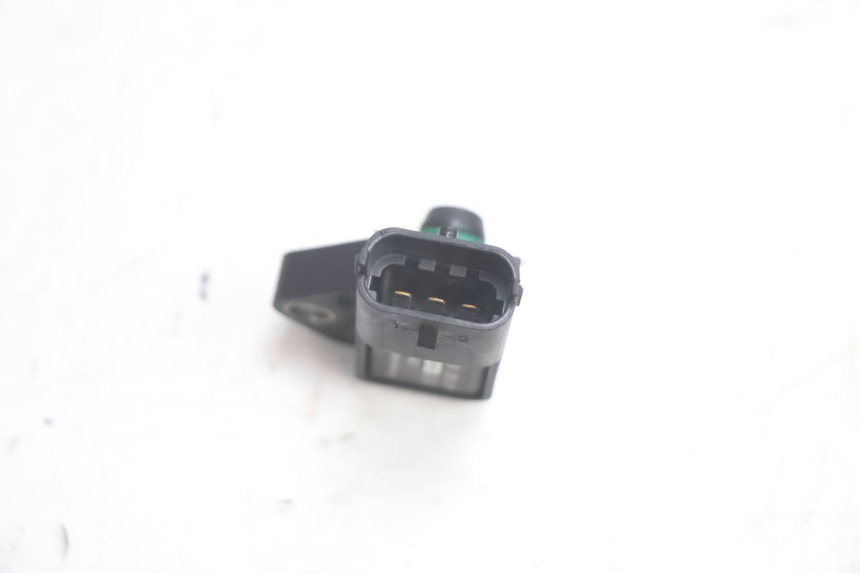 photo de SONDE PRESSION AIR GILERA GP 800 (2007 - 2013) - Gros plan technique