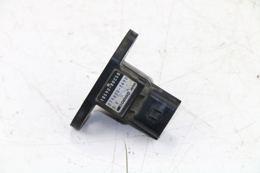 photo de SONDE PRESSION AIR SUZUKI GSX R 750 (1996 - 2000)