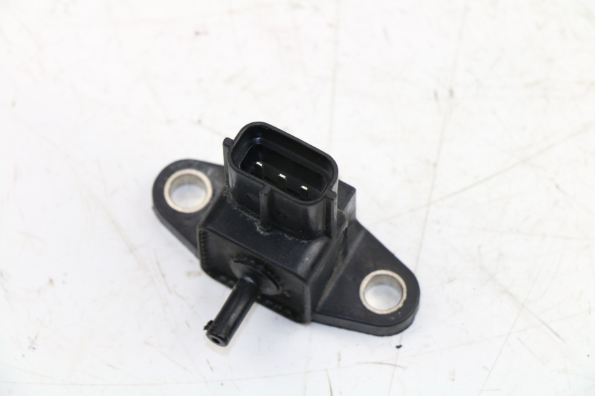 photo de SONDE PRESSION AIR SUZUKI GSX R 750 (1996 - 2000)