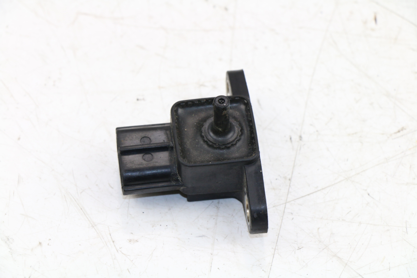 photo de SONDE PRESSION AIR SUZUKI GSX R 750 (1996 - 2000)