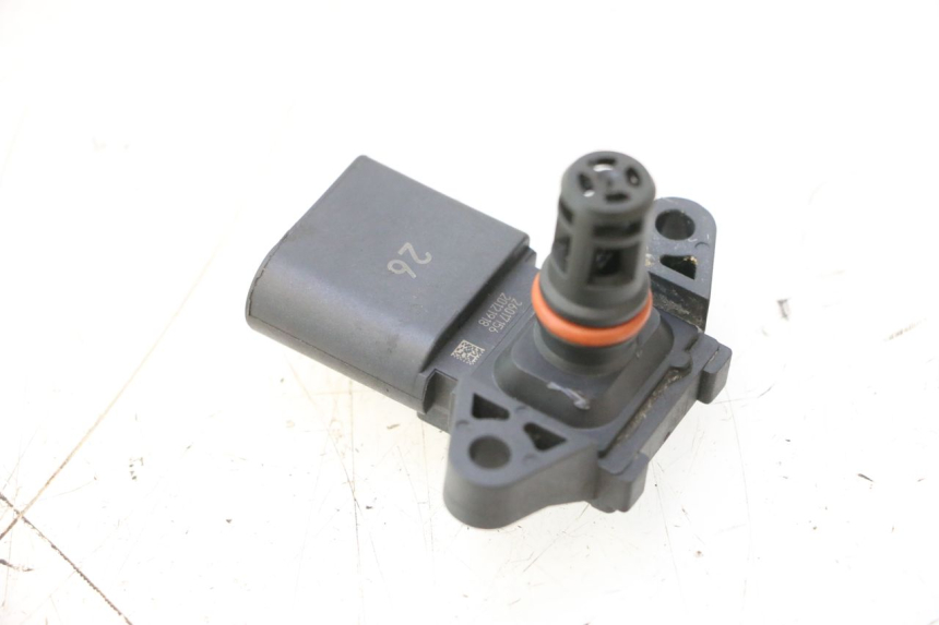 photo de SONDE PRESSION AIR PEUGEOT SATELIS 125 (2006 - 2009) - Zoom état d’usage