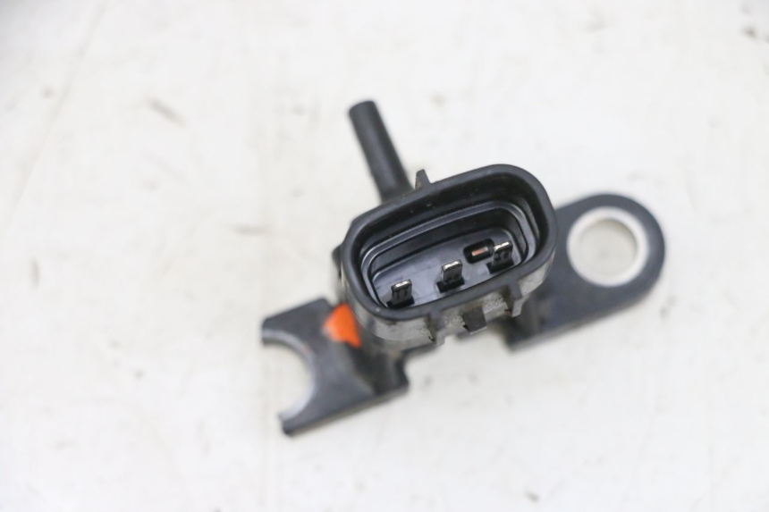 photo de SONDE PRESSION AIR YAMAHA XMAX X-MAX 125 (2006 - 2009) - Zoom état d’usage