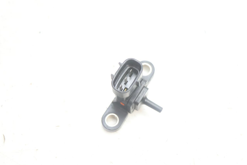 photo de SONDE PRESSION AIR YAMAHA XMAX X-MAX 125 (2006 - 2009) - Autre angle de vue