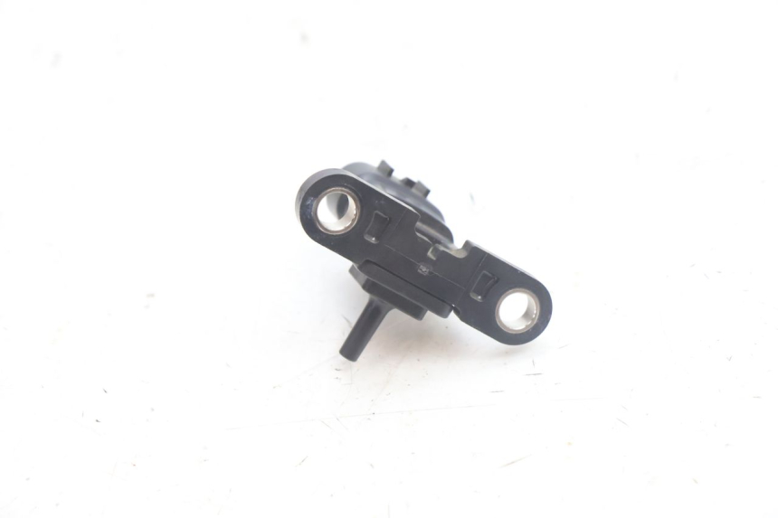 photo de SONDE PRESSION AIR YAMAHA X-MAX XMAX 125 (2010 - 2013) - Gros plan technique