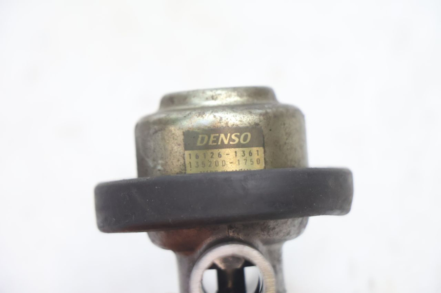 photo de SONDE PRESSION AIR KAWASAKI ZX-6R ZX6R 600 (2000 - 2002) - Gros plan technique