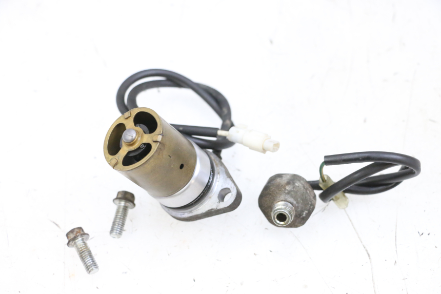 photo de SONDE PRESSION D'HUILE SUZUKI BURGMAN 650 (2013 - 2020)