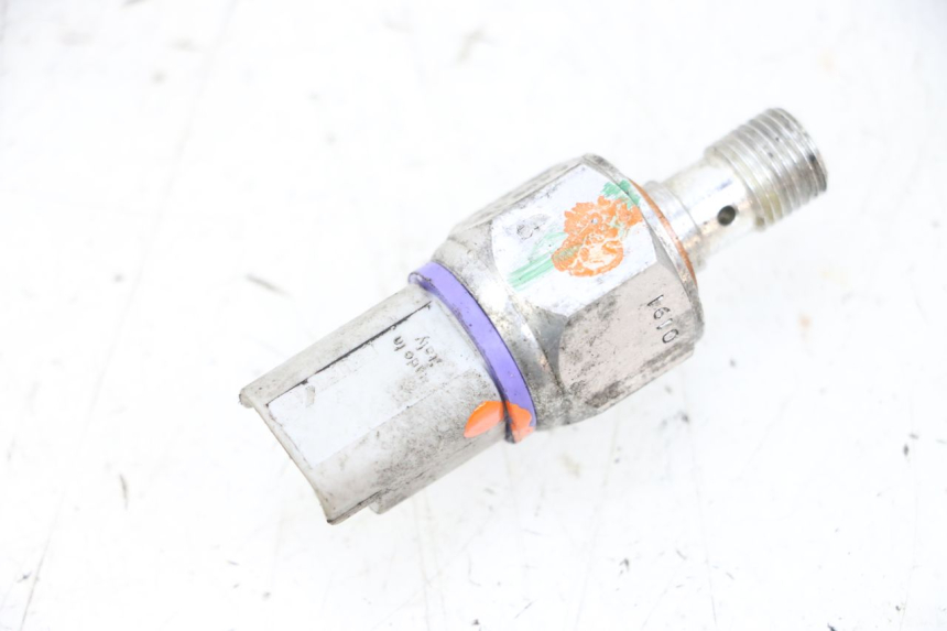 photo de SONDE PRESSION HUILE FREIN PIAGGIO MP3 HPE 300 (2019 - 2026) - Zoom état d’usage