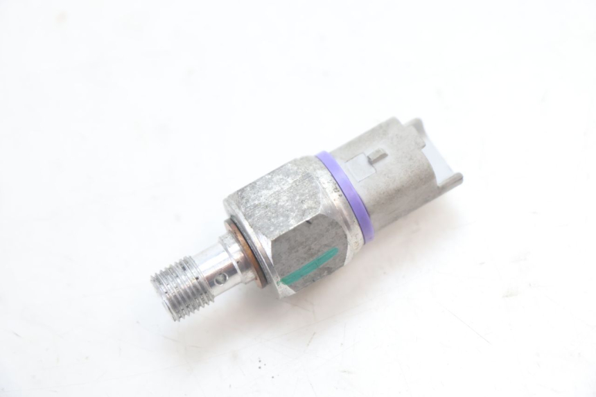photo de SONDE PRESSION HUILE FREIN PIAGGIO MP3 HPE 530 (2022 - 2026) - Vue principale