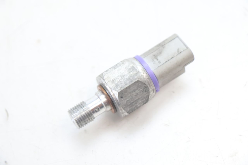 photo de SONDE PRESSION HUILE FREIN PIAGGIO MP3 HPE 530 (2022 - 2026) - Détail de la pièce
