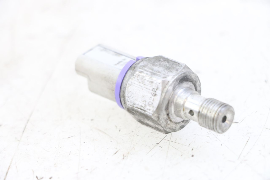 photo de SONDE PRESSION HUILE FREIN PIAGGIO MP3 LT 300 (2010 - 2016)