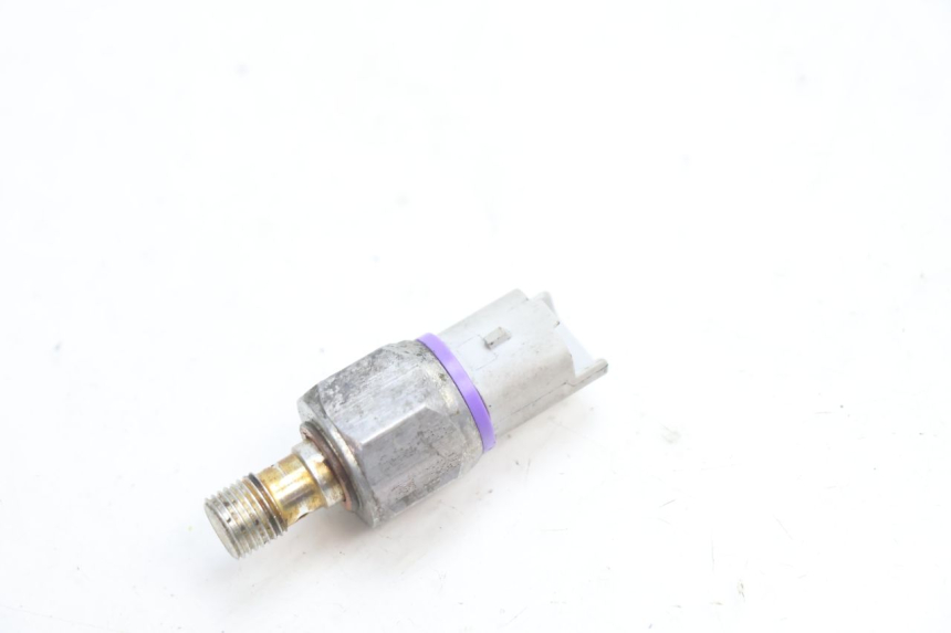photo de SONDE PRESSION HUILE FREIN PIAGGIO MP3 LT 400 (2007 - 2012) - Vue principale