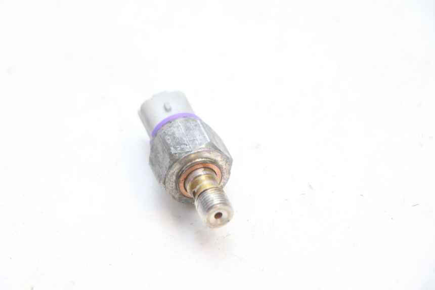 photo de SONDE PRESSION HUILE FREIN PIAGGIO MP3 LT 400 (2007 - 2012) - Zoom état d’usage