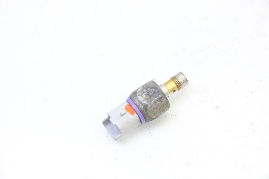 photo de SONDE PRESSION HUILE FREIN PIAGGIO MP3 RL 250 (2007 - 2010)