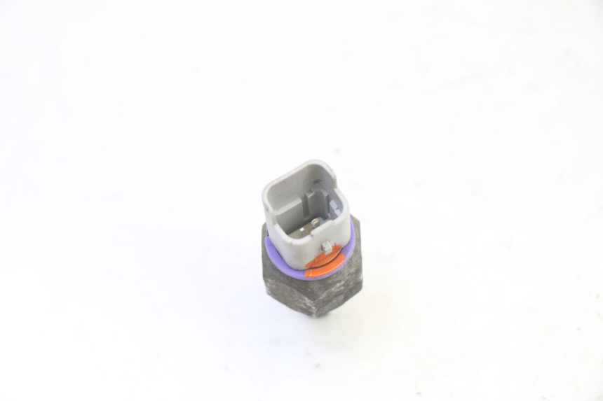 photo de SONDE PRESSION HUILE FREIN PIAGGIO MP3 RL 250 (2007 - 2010)