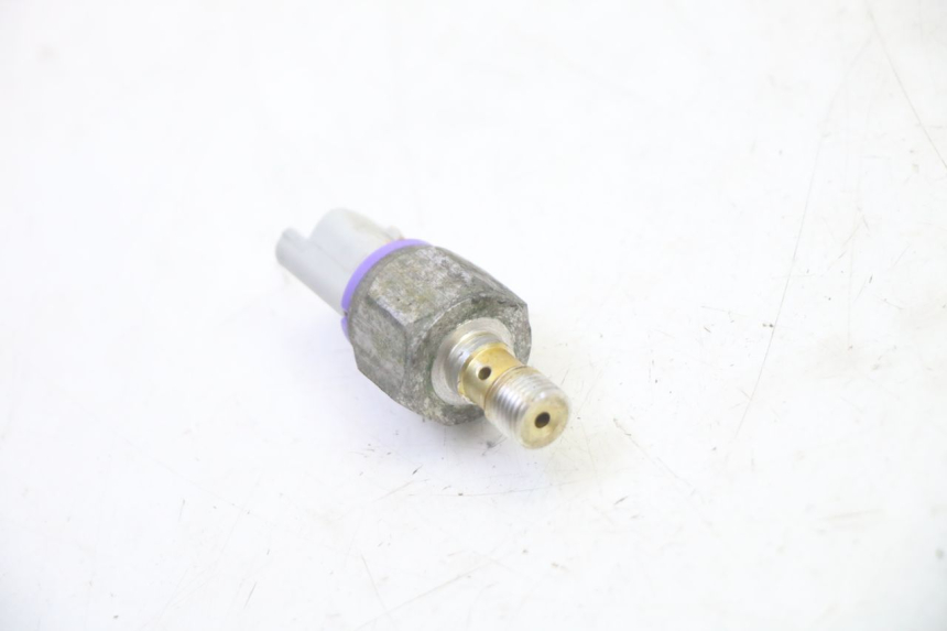 photo de SONDE PRESSION HUILE FREIN PIAGGIO MP3 RL 250 (2007 - 2010)