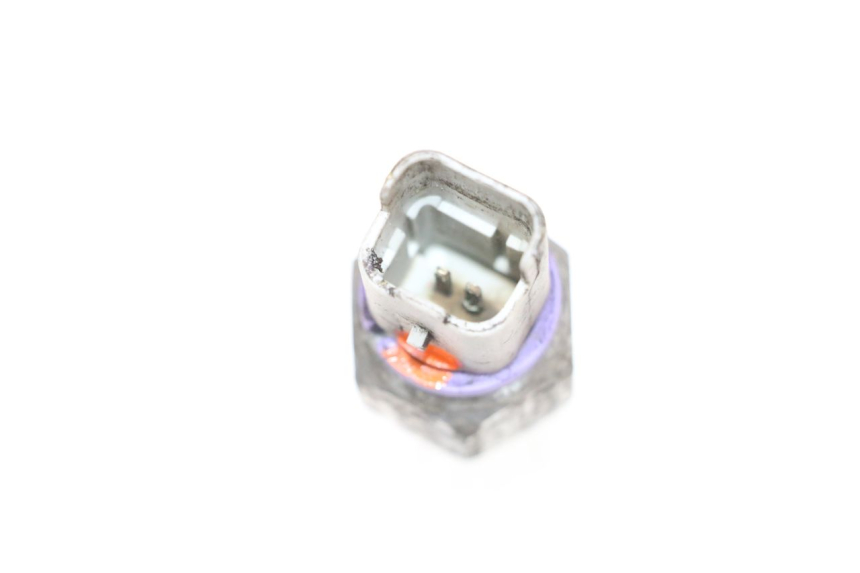 photo de SONDE PRESSION HUILE FREIN PIAGGIO MP3 RL 250 (2006 - 2010) - Zoom état d’usage