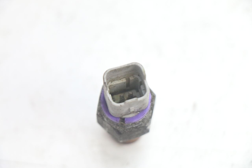 photo de SONDE PRESSION HUILE FREIN PIAGGIO MP3 125 (2006 - 2014) - Zoom état d’usage