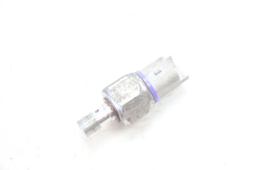 photo de SONDE PRESSION HUILE FREIN PIAGGIO MP3 500 (2016 - 2018) - Vue principale
