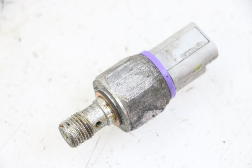 photo de SONDE PRESSION HUILE FREIN PIAGGIO MP3 125 (2006 - 2014)