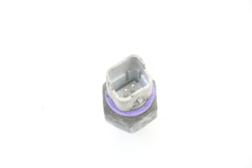photo de SONDE PRESSION HUILE FREIN PIAGGIO MP3 LT 400 (2007 - 2012)