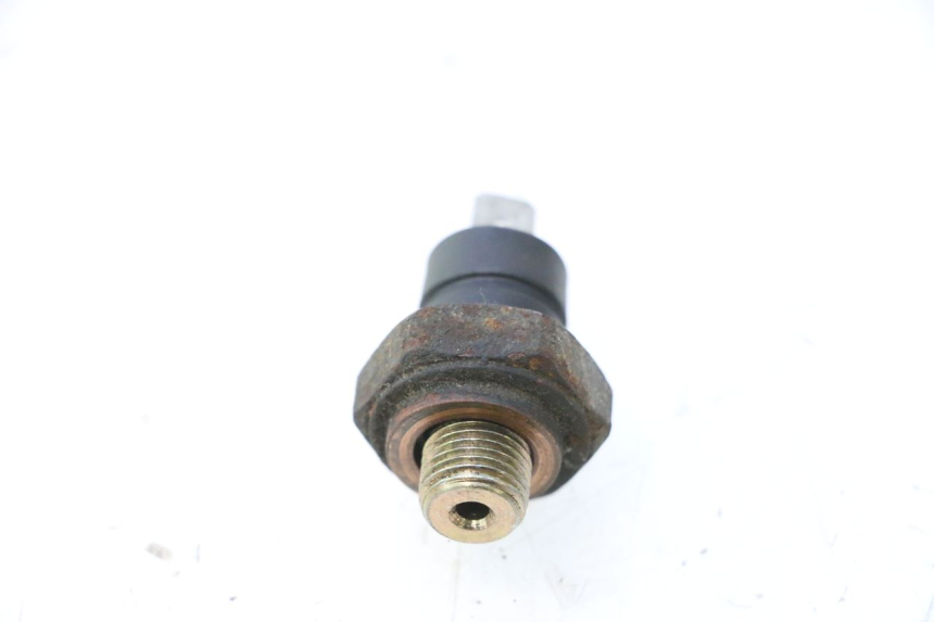 photo de SONDE PRESSION D'HUILE PIAGGIO X9 EVOLUTION 125 (2003 - 2007) - Zoom état d’usage