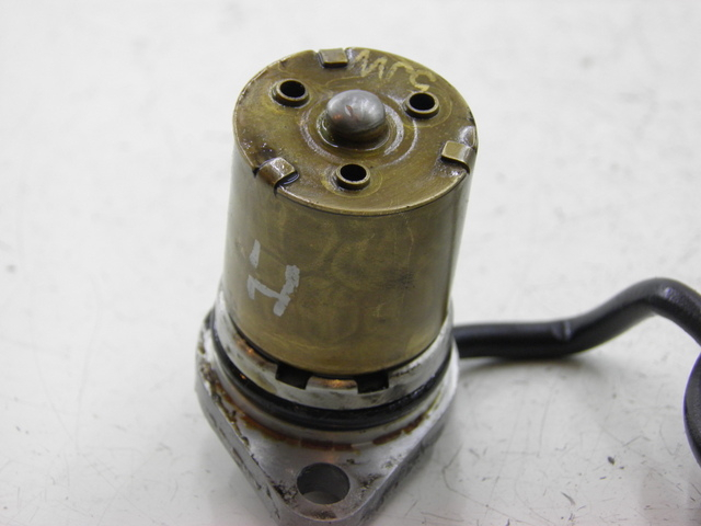 photo de SONDE PRESSION D'HUILE YAMAHA FJR 1300 (2004 - 2005)
