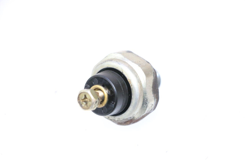 photo de SONDE PRESSION D'HUILE KAWASAKI ZX-6R ZX6R 600 (2000 - 2002) - Gros plan technique