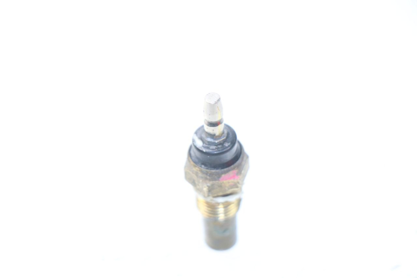 photo de SONDE TEMPERATURE D'EAU SYM GTS EFI ABS 125 (2012 - 2016) - Zoom état d’usage