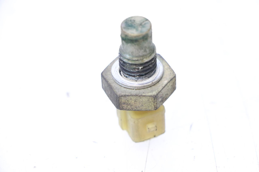 photo de SONDE TEMPERATURE D'EAU PEUGEOT SATELIS COMPRESSOR K15 125 (2006 - 2009) - Détail de la pièce