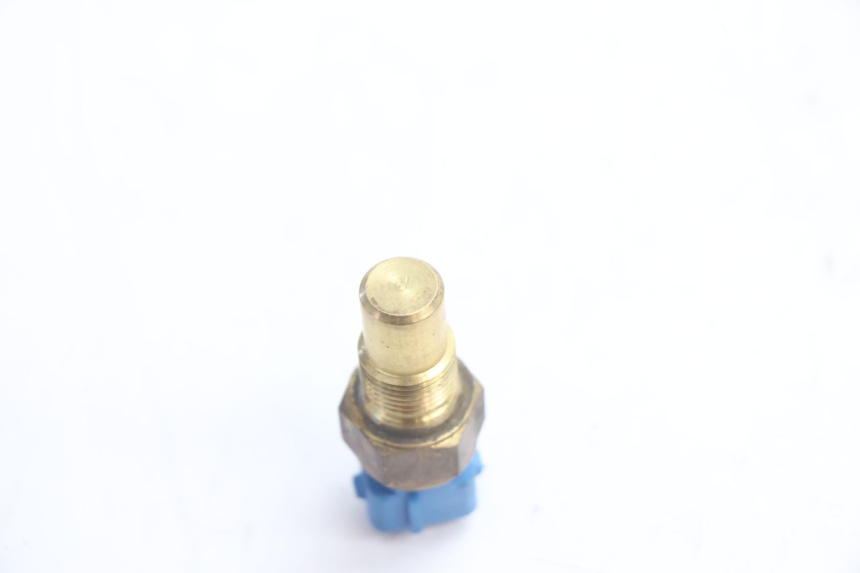 photo de SONDE TEMPERATURE D'EAU PEUGEOT SPEEDFIGHT LC 50 (1996 - 2002) - Autre angle de vue