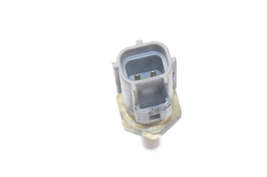 photo de SONDE TEMPERATURE D'EAU SUZUKI GSX-R GSXR 600 (2001 - 2003)