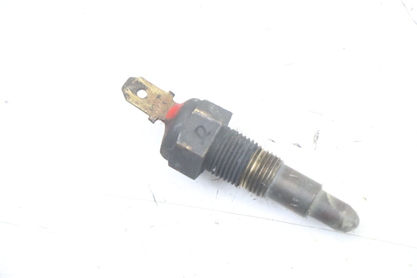 photo de SONDE TEMPERATURE D'EAU HONDA VT C2 SHADOW 750 (1997 - 2001) - Zoom état d’usage