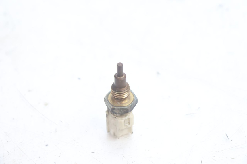 photo de SONDE TEMPERATURE D'EAU YAMAHA XMAX X-MAX 125 (2006 - 2009) - Zoom état d’usage