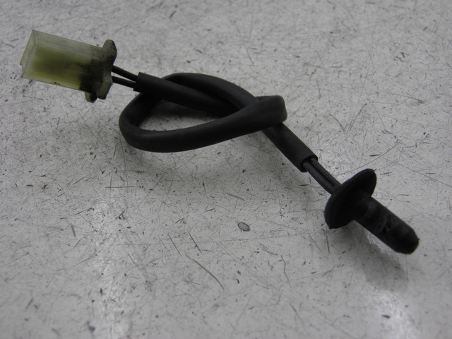 photo de SONDE TEMPERATURE EXTERIEURE PIAGGIO X9 250 (2000 - 2002)
