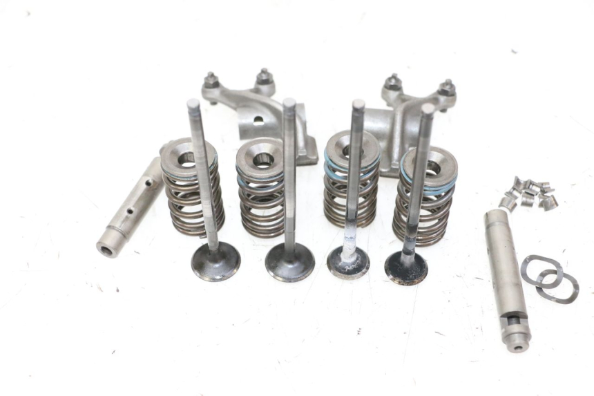 photo de SOUPAPE SUZUKI BURGMAN 125 (2007 - 2014)