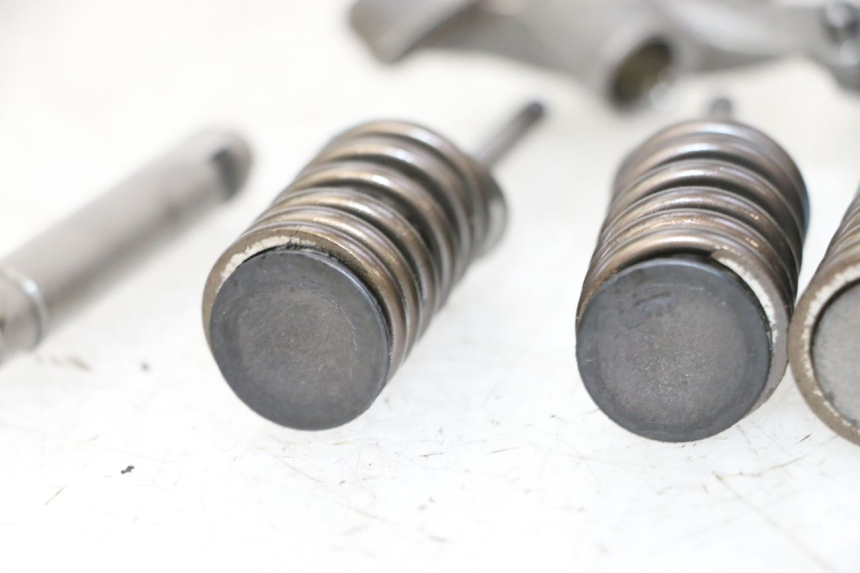 photo de SOUPAPE SUZUKI BURGMAN 125 (2007 - 2014)