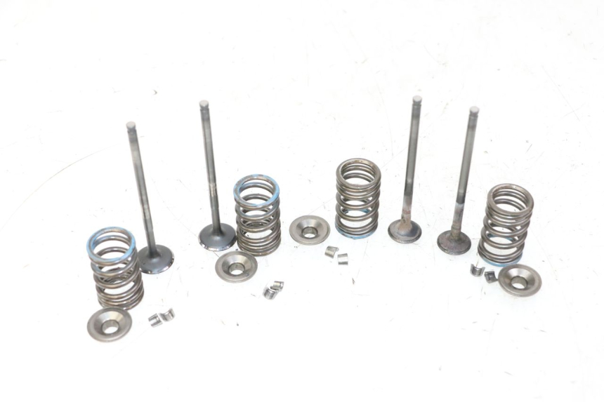 photo de SOUPAPE SUZUKI BURGMAN 125 (2007 - 2014)