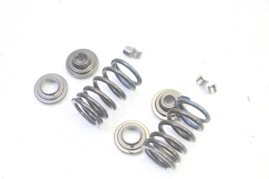 photo de SOUPAPE SUZUKI BURGMAN 125 (2007 - 2014) - Autre angle de vue