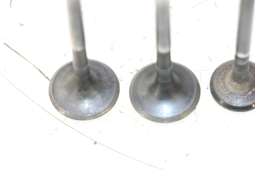 photo de SOUPAPE HONDA CB TWO FIFTY 250 (1991 - 2002) - État de surface