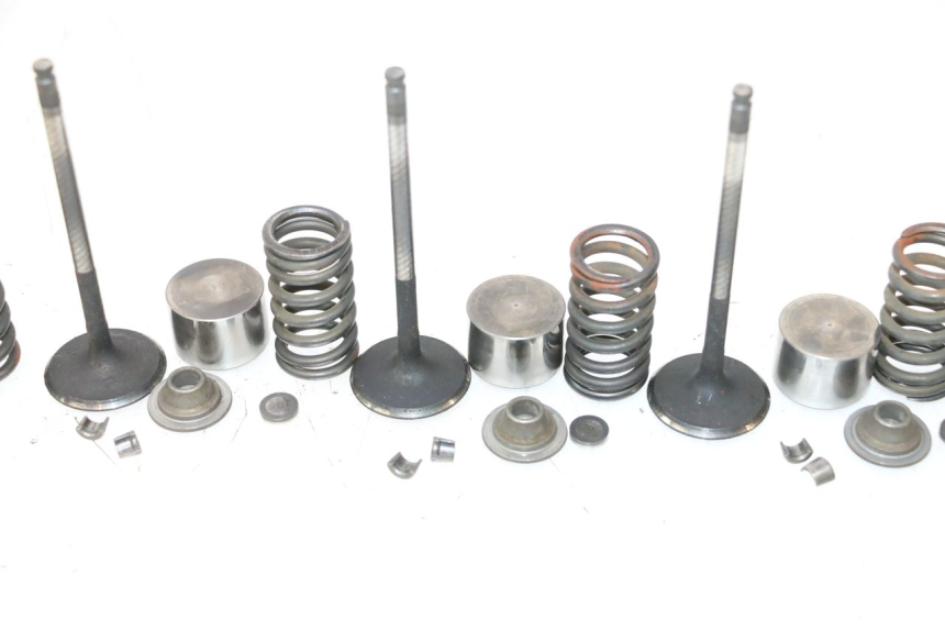 photo de SOUPAPE YAMAHA FJR 1300 (2001 - 2005) - Zoom composants