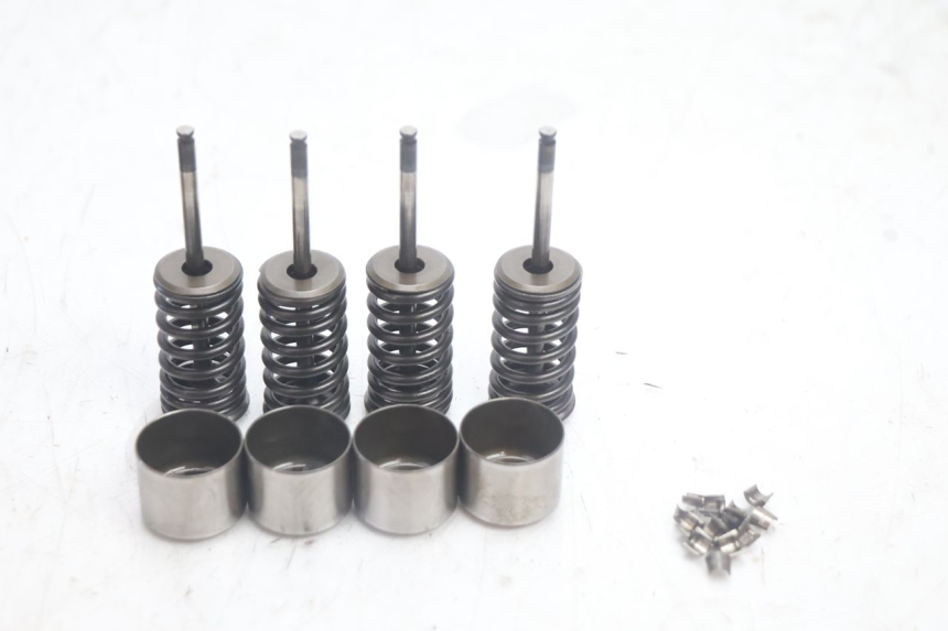 photo de SOUPAPE HONDA FJS SILVER WING SILVERWING 400 (2005 - 2008) - Zoom composants
