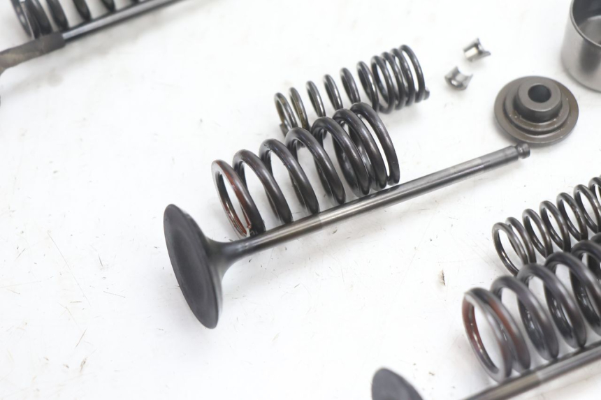 photo de SOUPAPE SUZUKI SV S 650 (2003 - 2009) - État de surface